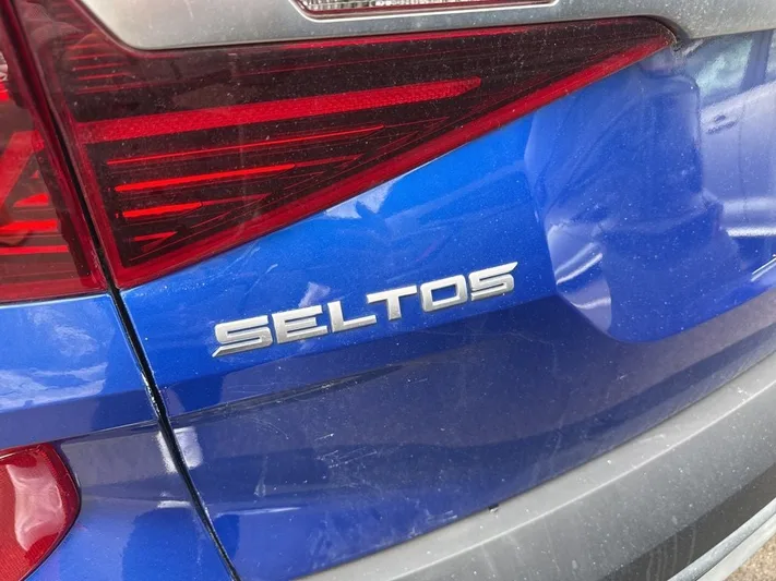2023 Kia Seltos - view 27