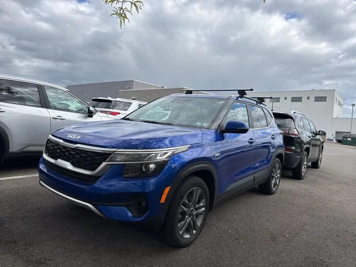 2023 Kia Seltos - view 31