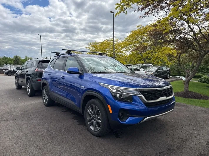 2023 Kia Seltos - view 33