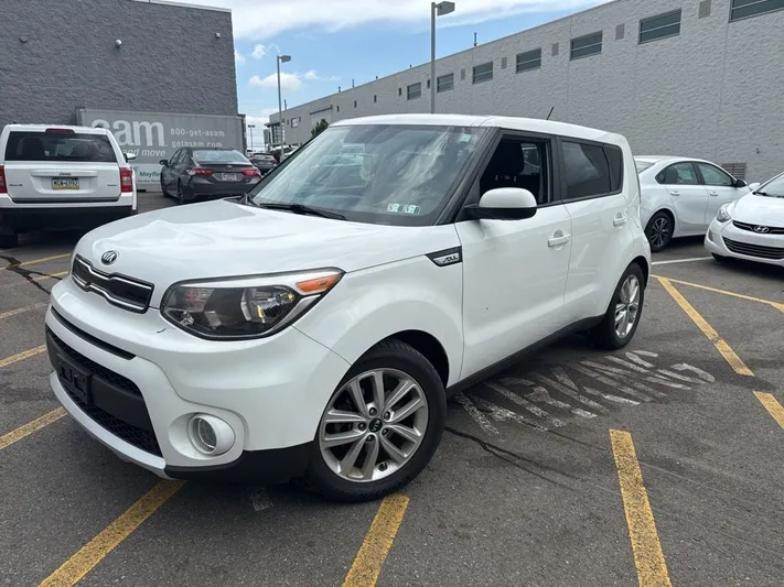 2018 Kia Soul - view 3