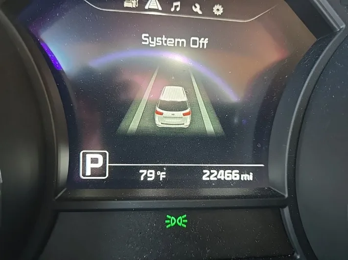 2018 Kia Sedona - view 18