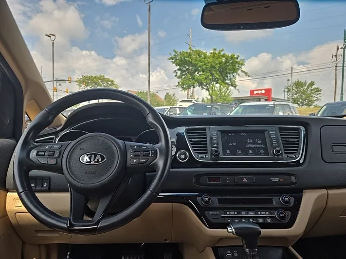 2018 Kia Sedona - view 37