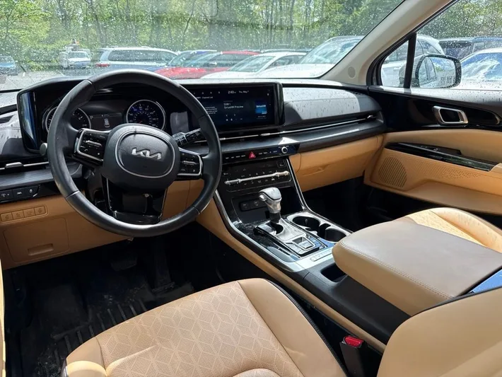 2024 Kia Carnival - view 32