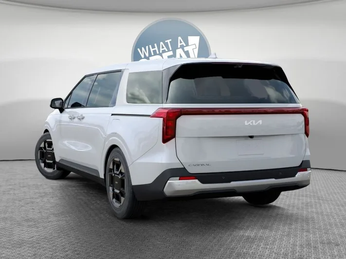 2026 Kia Carnival - view 4