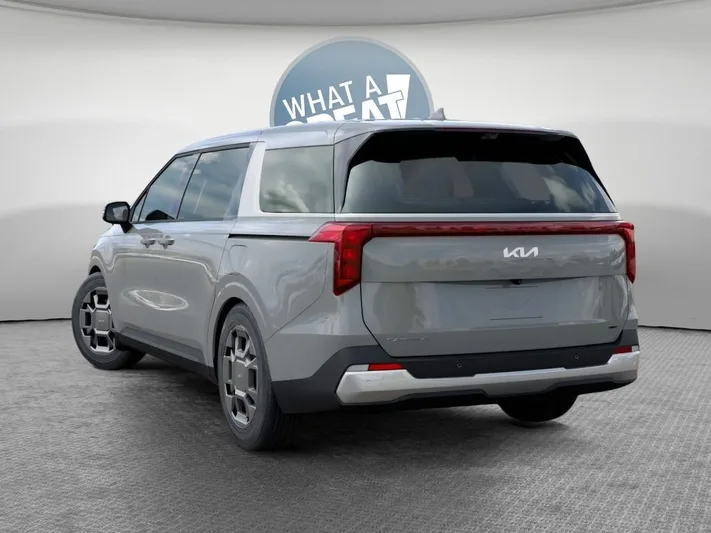 2026 Kia Carnival - view 4
