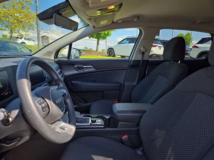 2023 Kia Sportage - view 29