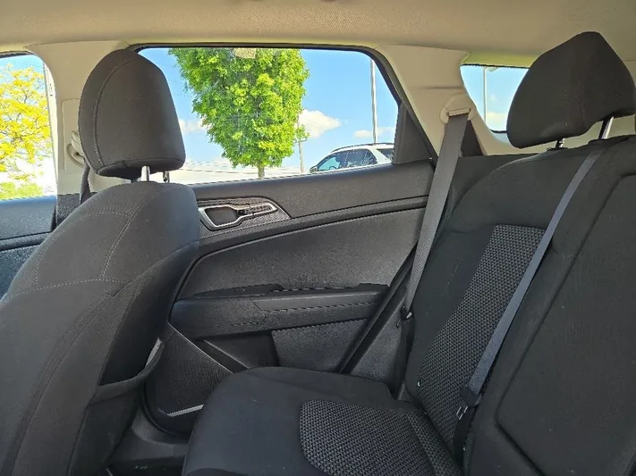 2023 Kia Sportage - view 30