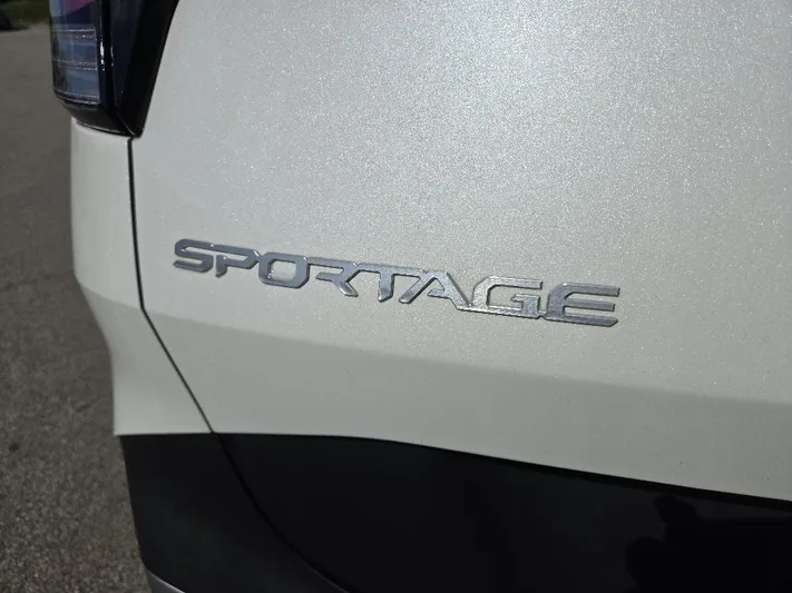 2023 Kia Sportage - view 36