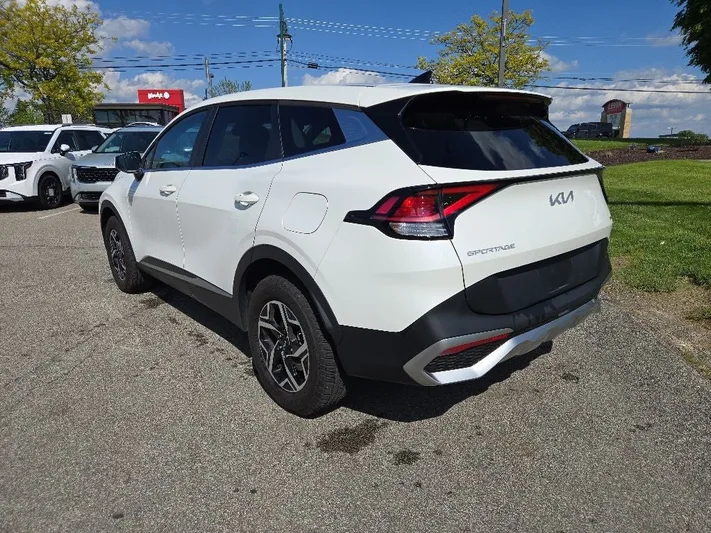 2023 Kia Sportage - view 5