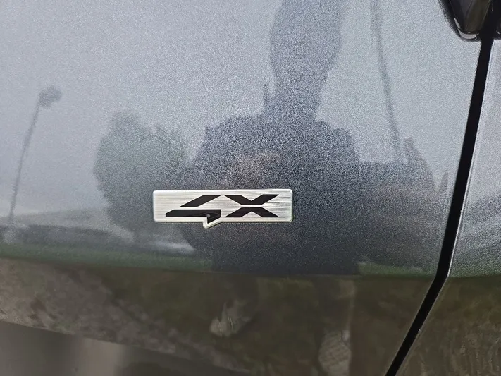 2024 Kia Sportage - view 11