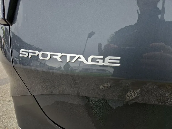 2024 Kia Sportage - view 12