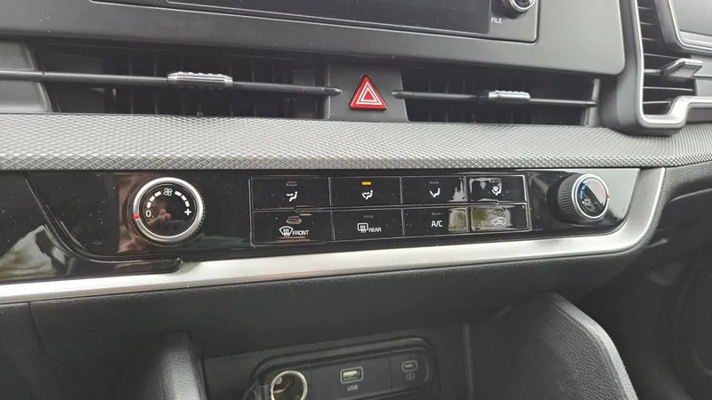 2024 Kia Sportage - view 21
