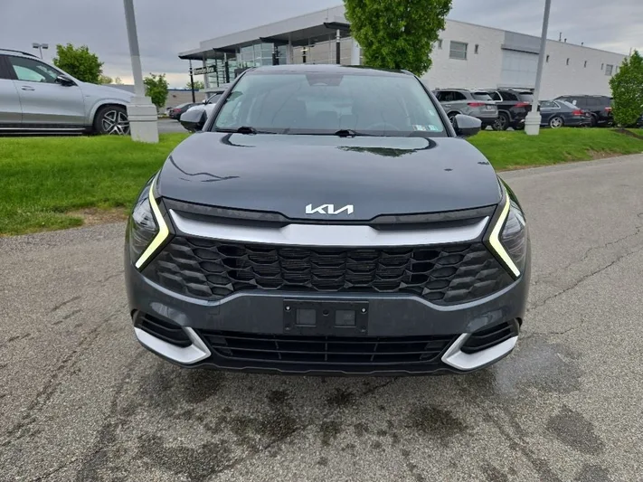 2024 Kia Sportage - view 9