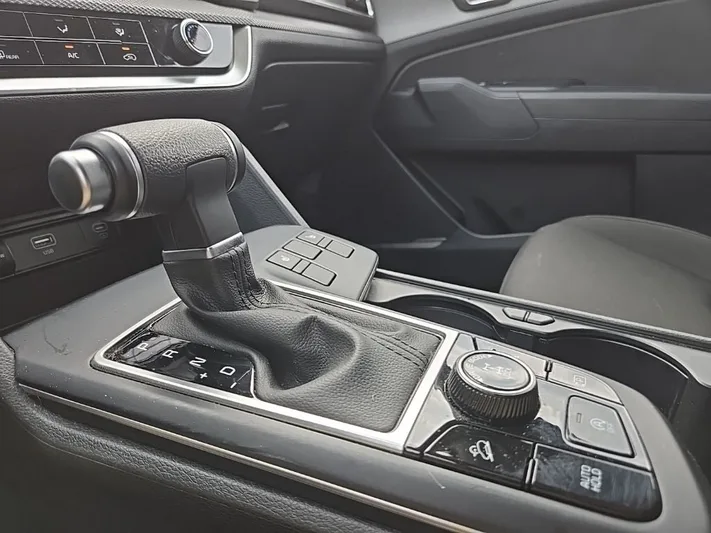 2025 Kia Sportage - view 24