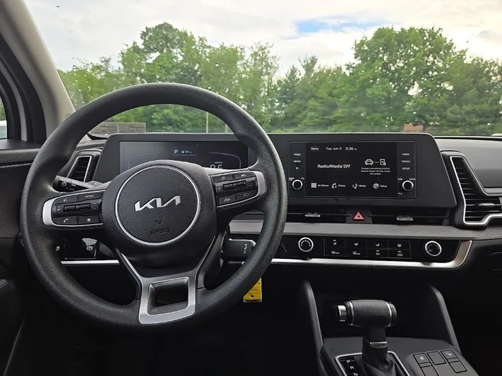 2025 Kia Sportage - view 35
