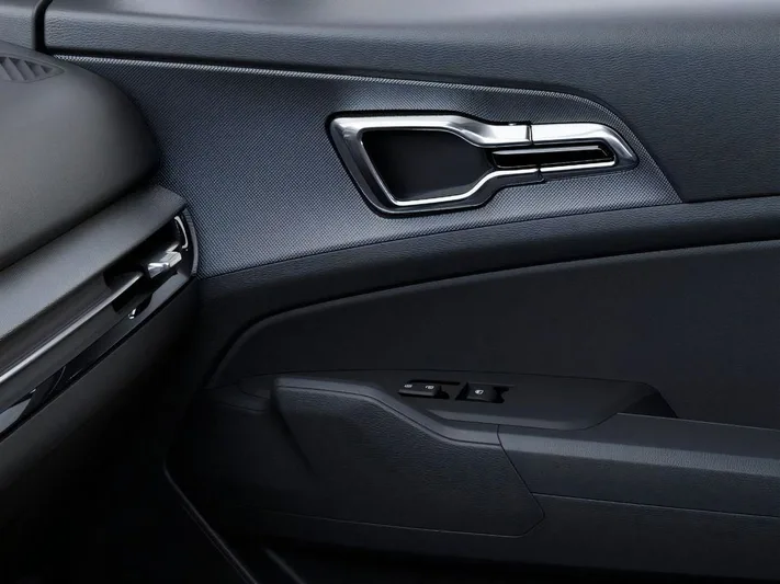 2026 Kia Sportage - view 25