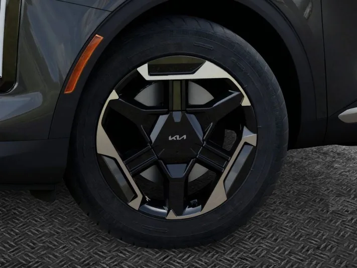 2026 Kia Sportage - view 9