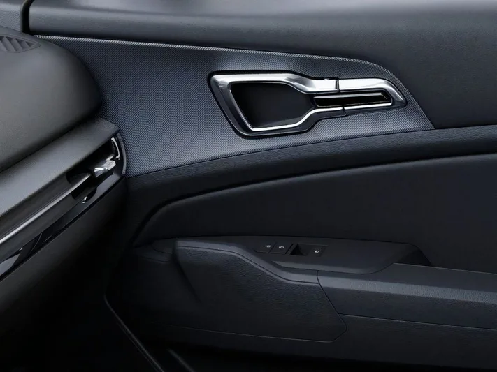 2026 Kia Sportage - view 25