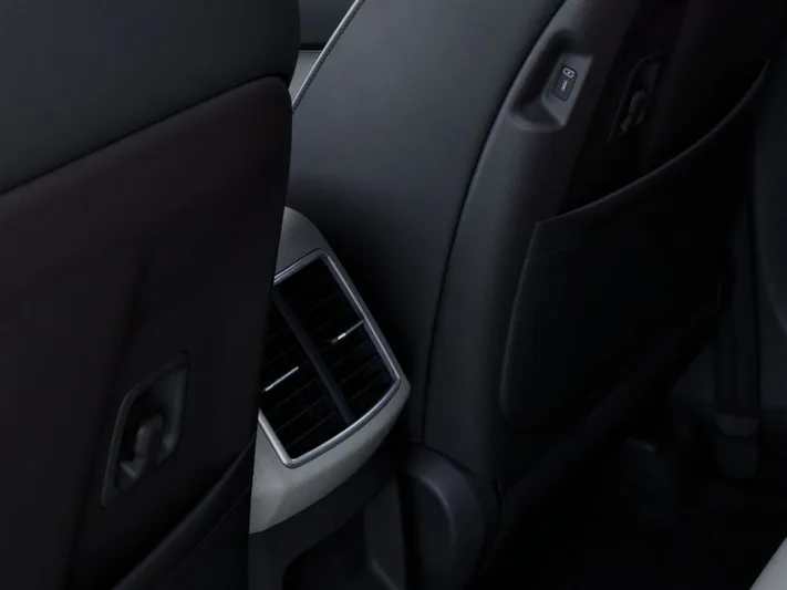 2026 Kia Sportage - view 26