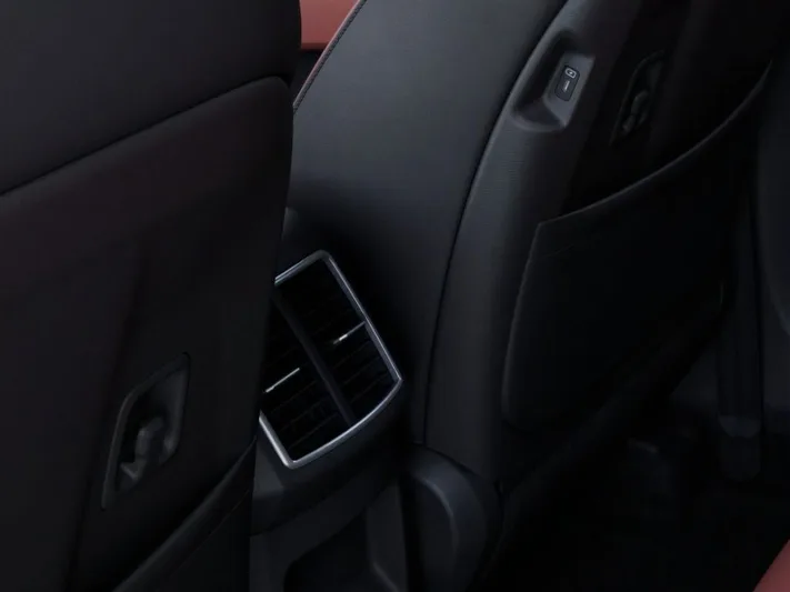 2026 Kia Sportage - view 26