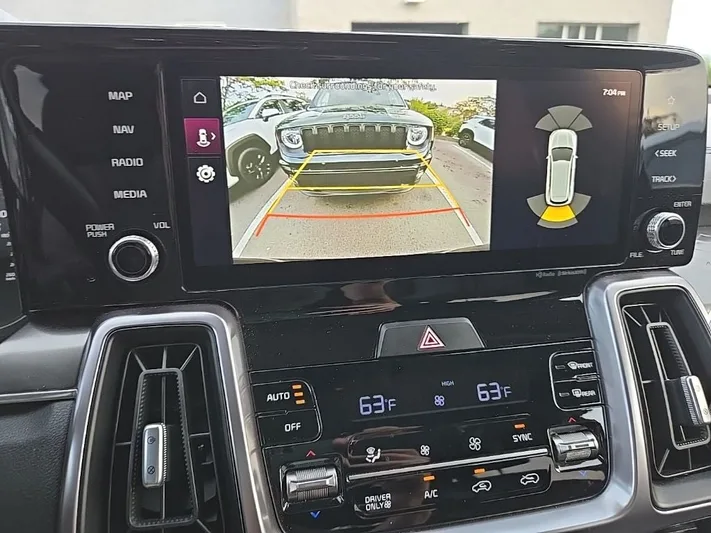 2023 Kia Sorento - view 23