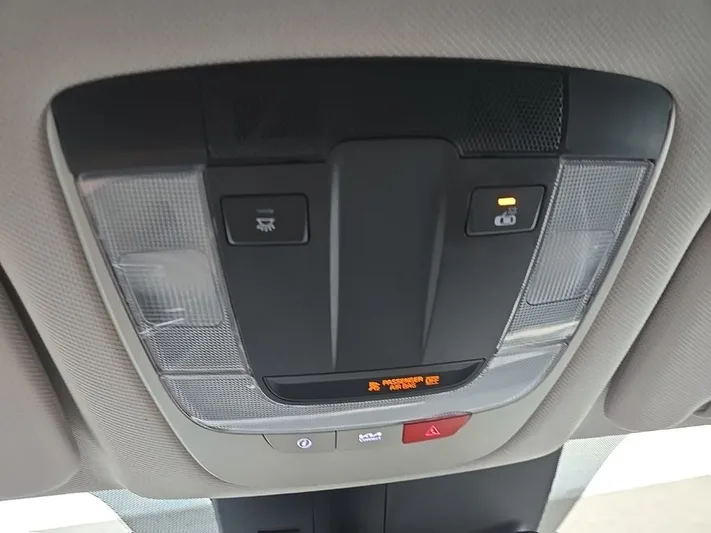 2023 Kia Sorento - view 29