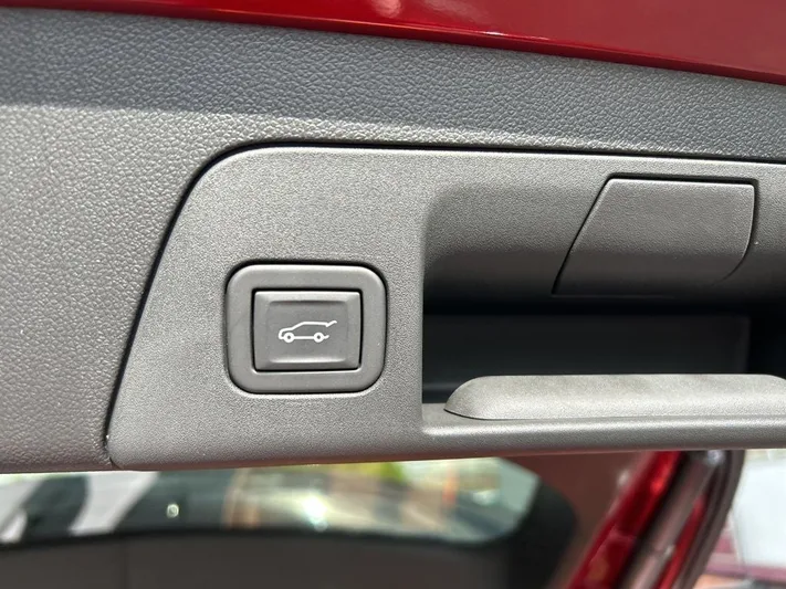 2023 Buick Envision - view 12