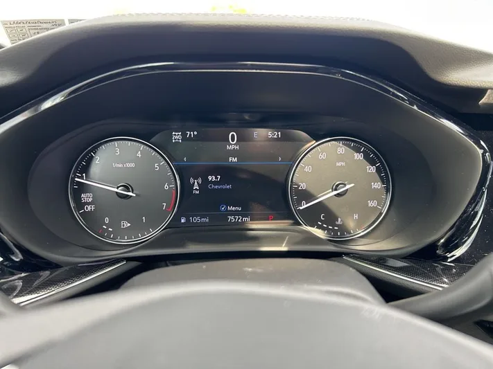 2023 Buick Envision - view 13