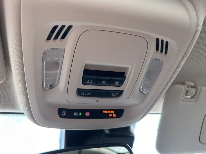 2023 Buick Envision - view 15