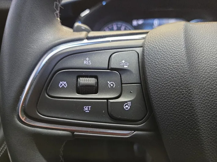 2023 Buick Envision - view 25