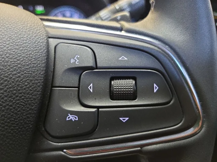 2023 Buick Envision - view 26