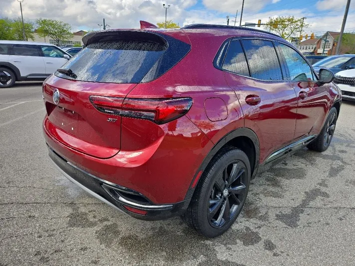 2023 Buick Envision - view 3