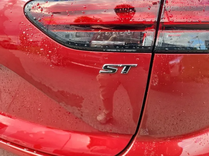 2023 Buick Envision - view 5