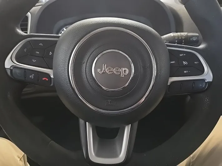 2021 Jeep Renegade - view 12