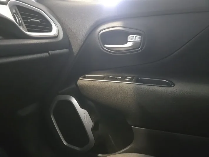 2021 Jeep Renegade - view 22