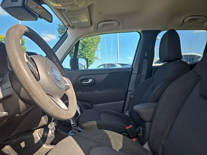 2021 Jeep Renegade - view 25