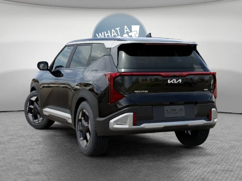2027 Kia Seltos S, photo 4