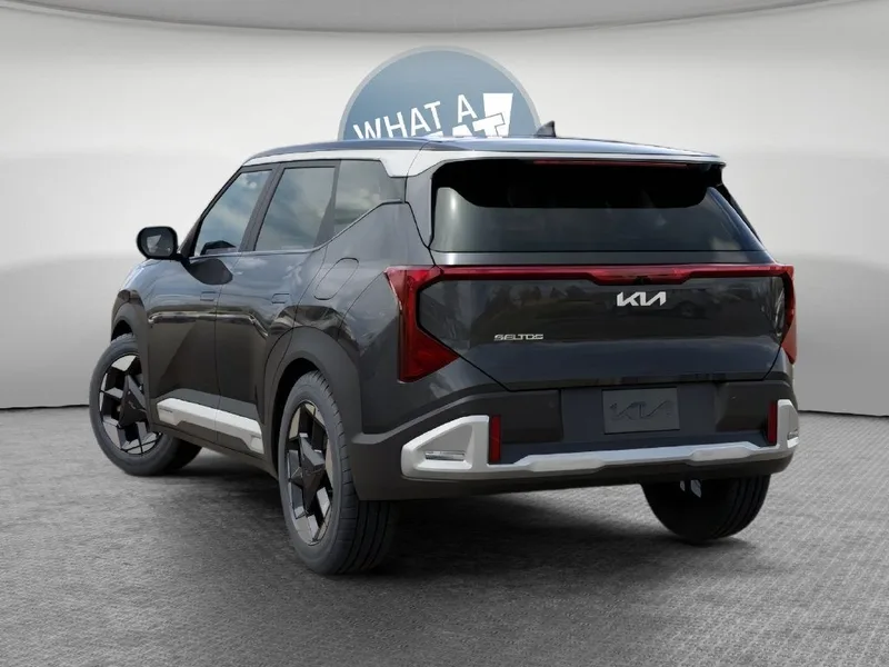 2027 Kia Seltos S, photo 4