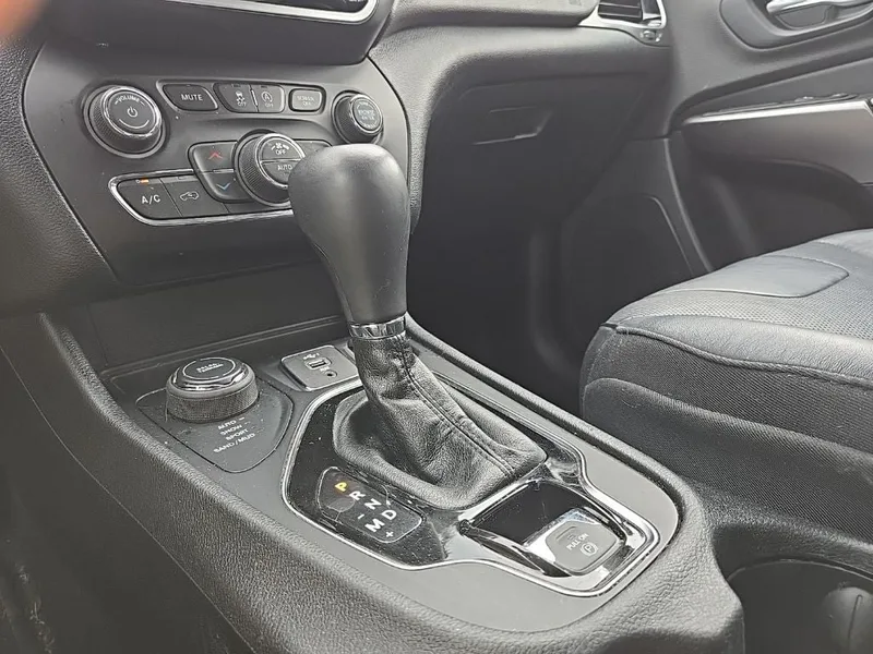 2019 Jeep Cherokee Limited 4WD, photo 28