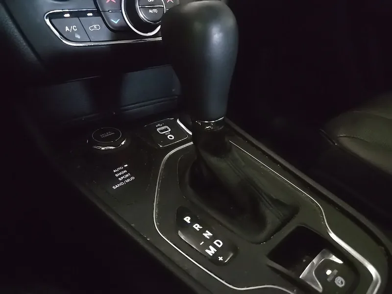 2021 Jeep Cherokee Latitude Lux 4WD, photo 31