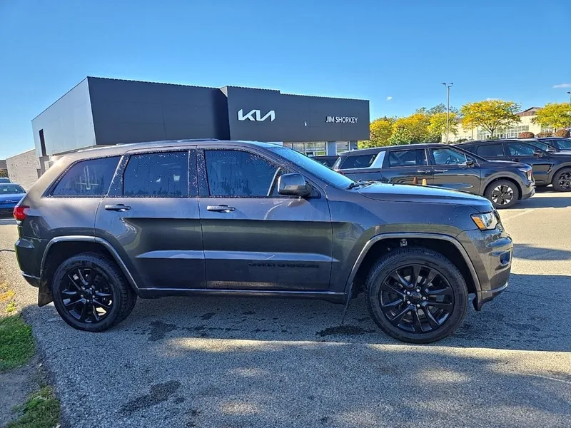 2018 Jeep Grand Cherokee Altitude 4WD, photo 2