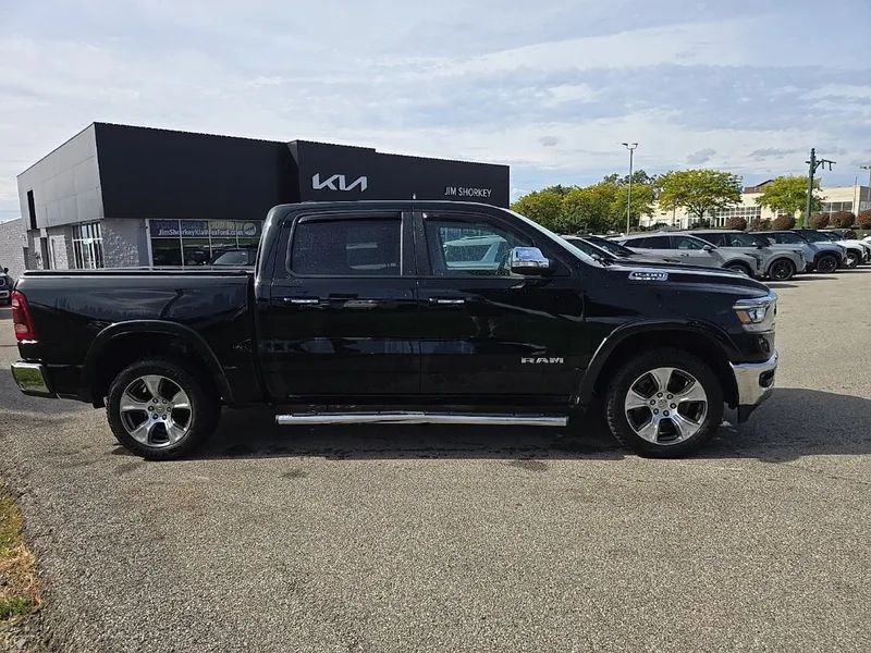 2019 RAM 1500 Laramie 4WD, photo 2