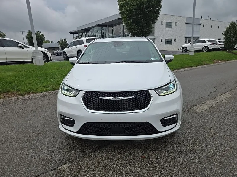 2023 Chrysler Pacifica Touring L, photo 10