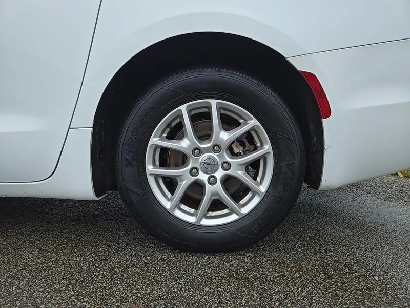 2023 Chrysler Pacifica Touring L, photo 11