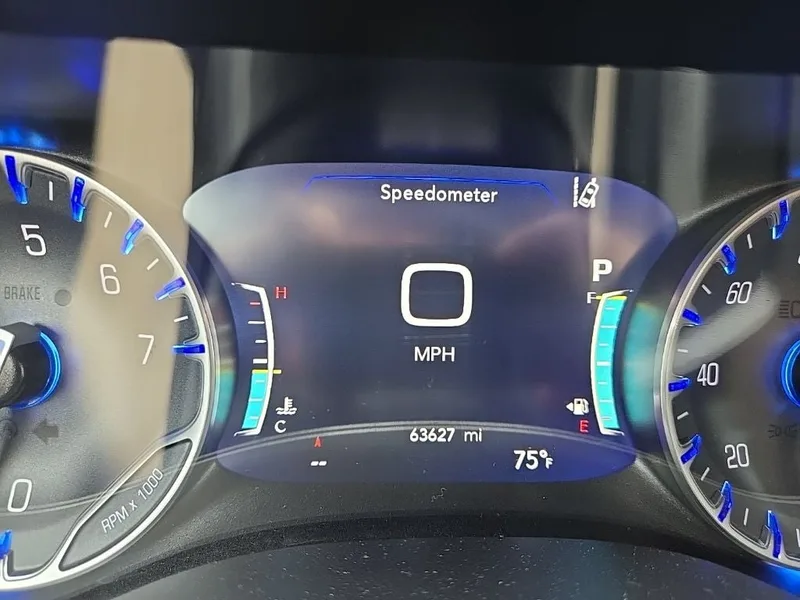 2023 Chrysler Pacifica Touring L, photo 17