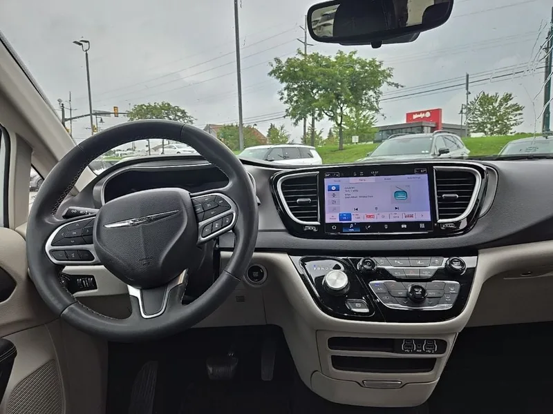 2023 Chrysler Pacifica Touring L, photo 33