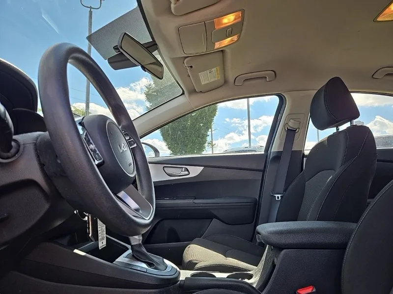 2023 Kia Forte LXS, photo 27