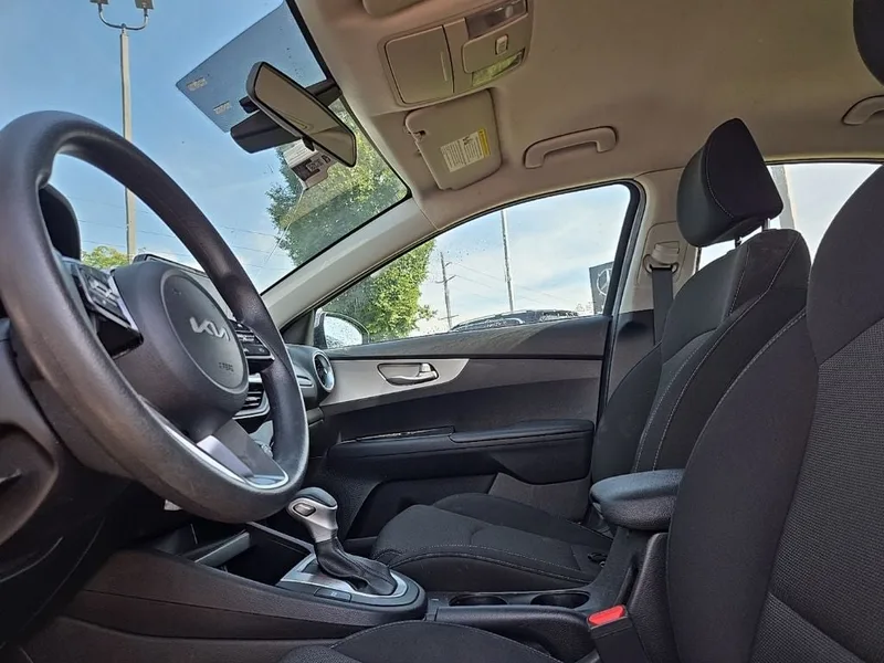 2023 Kia Forte LXS, photo 29