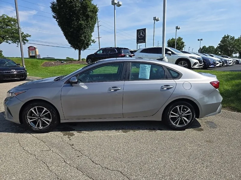 2023 Kia Forte LXS, photo 7