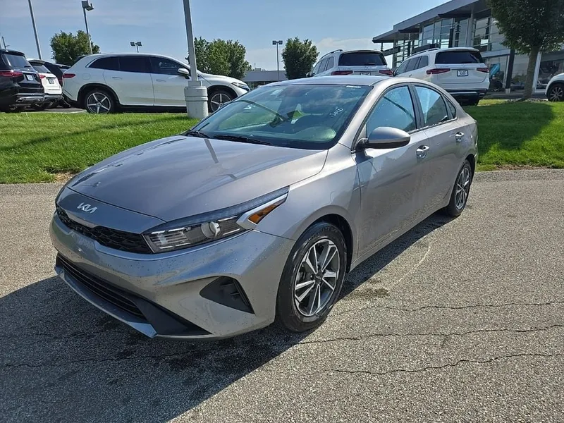 2023 Kia Forte LXS, photo 9